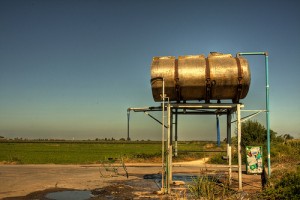 Water receiving tank
